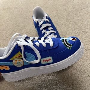 Brand new never worn Nikes. 5.5 kids 7.5 women